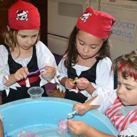 Glänzende Schätze Feinmotorik