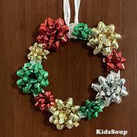 Geschenksschleife-Weihnachtskranz - Basteln fur Kinder